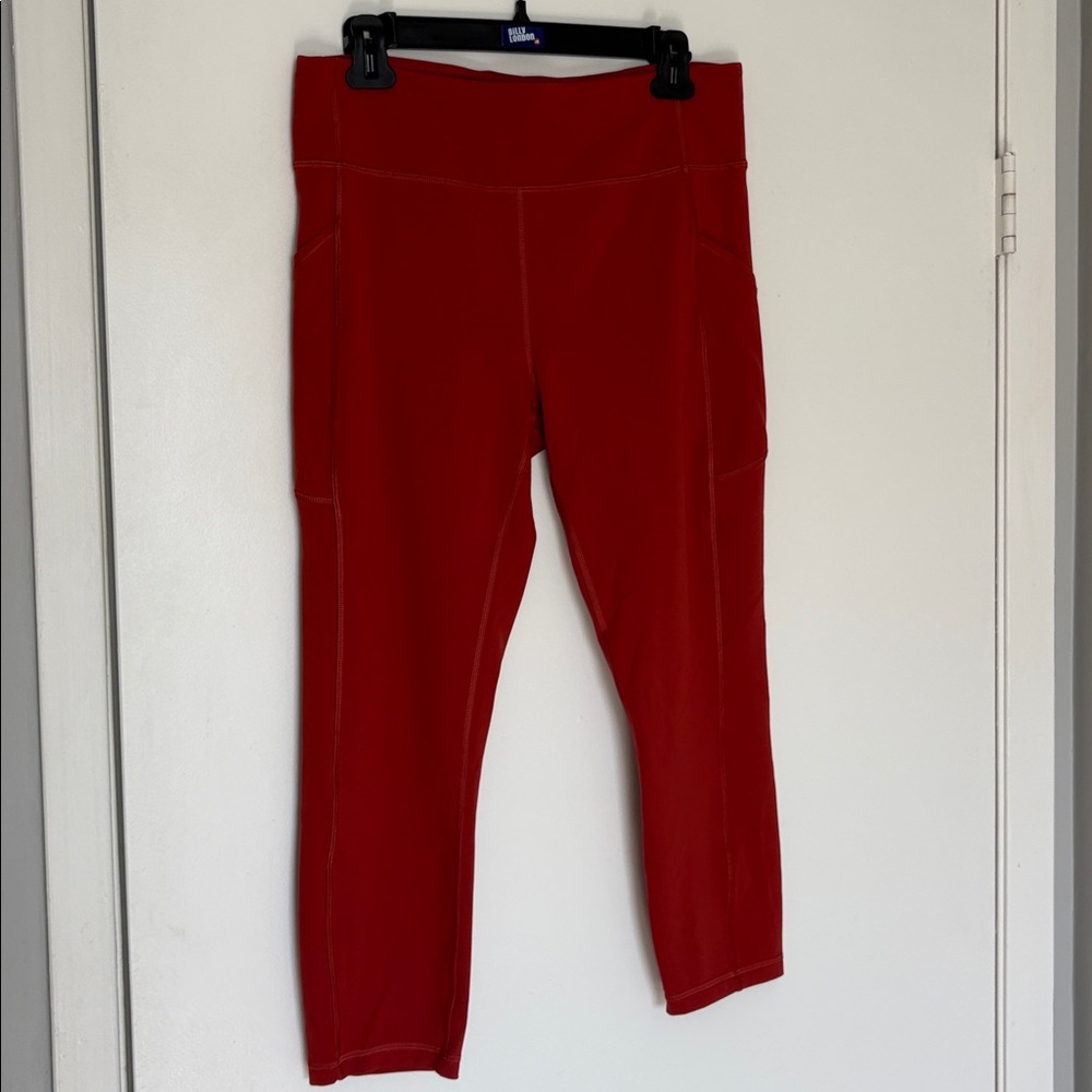 NEW Lululemon Invigorate High-Rise Crop 23" Cayenne size 12 - Picture 8 of 8